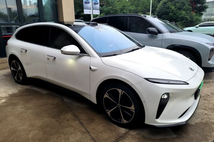Used Nio ET5T 2023 75 kWh Touring Front Right 45 Deg