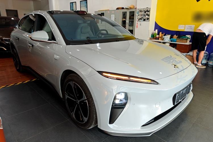 Used Nio ET5T 2023 75 kWh Touring Front Right 45 Deg