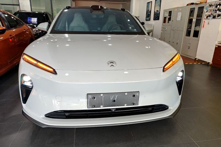 Used Nio ET5T 2023 75 kWh Touring Front