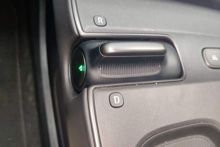 Used Nio ET5T 2023 75 kWh Touring Gear Lever