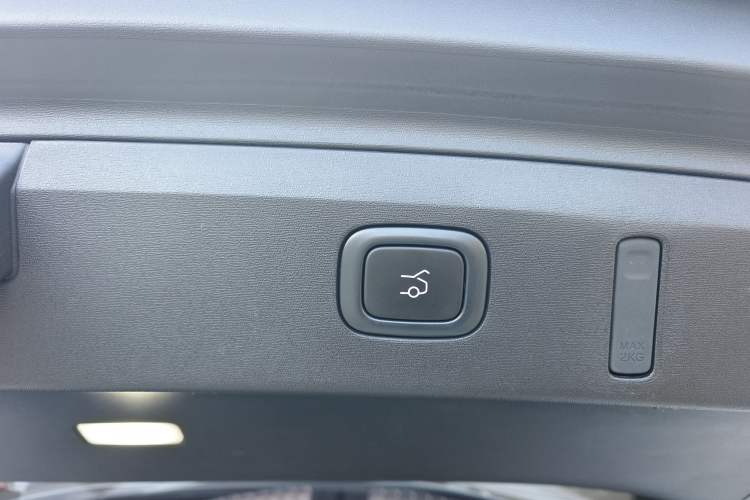 Used Nio ET5T 2023 75 kWh Touring Interior 10