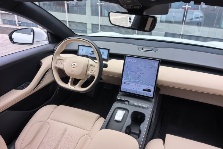 Used Nio ET5T 2023 75 kWh Touring Interior 2