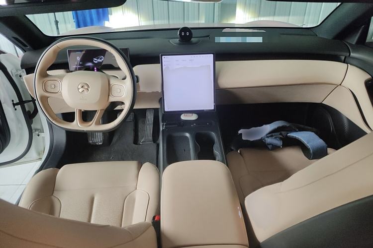 Used Nio ET5T 2023 75 kWh Touring Interior 2