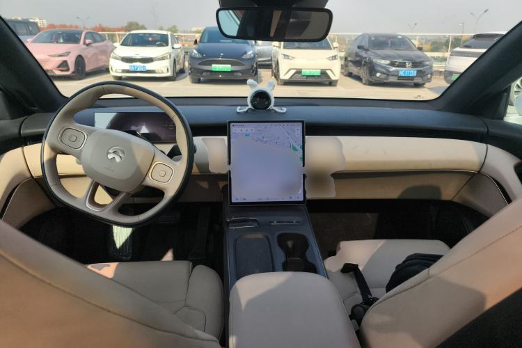 Used Nio ET5T 2023 75 kWh Touring Interior 2