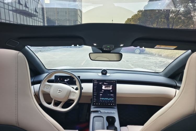 Used Nio ET5T 2023 75 kWh Touring Interior 4