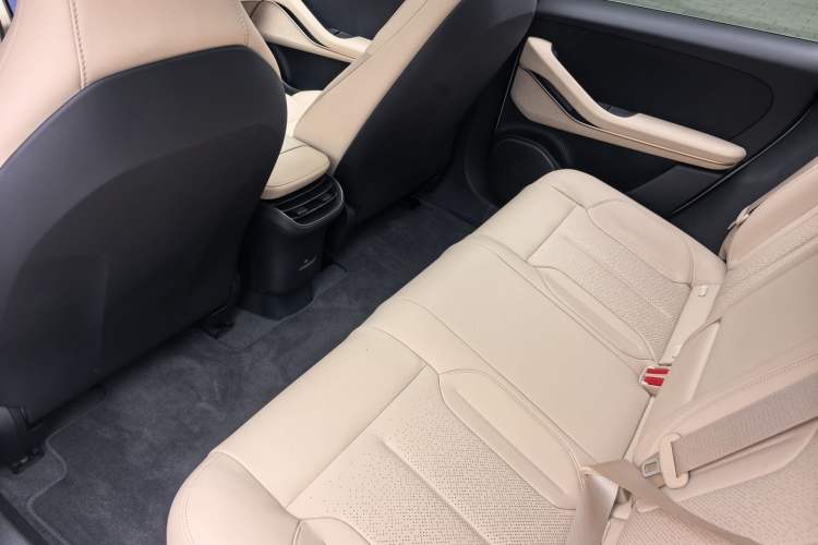 Used Nio ET5T 2023 75 kWh Touring Interior 5