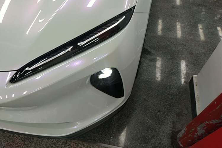 Used Nio ET5T 2023 75 kWh Touring Left Front Headlight