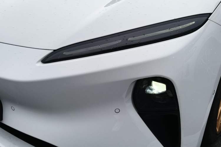 Used Nio ET5T 2023 75 kWh Touring Left Front Headlight