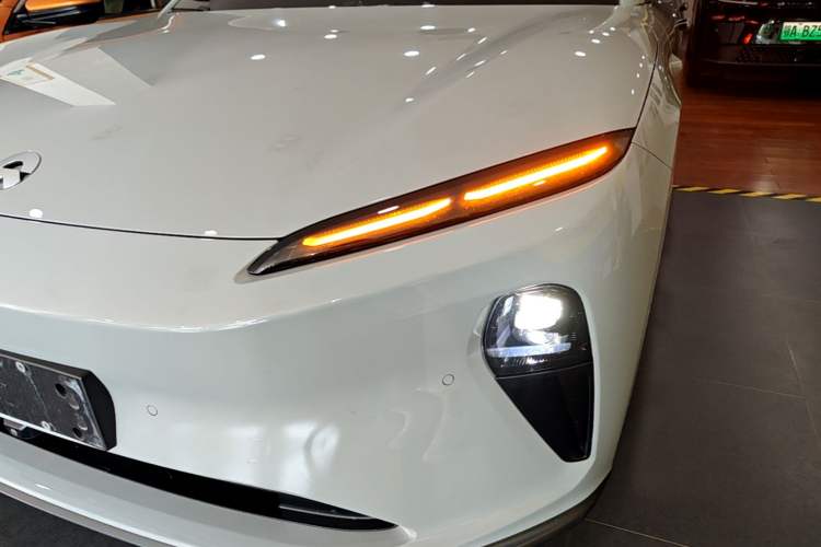 Used Nio ET5T 2023 75 kWh Touring Left Front Headlight