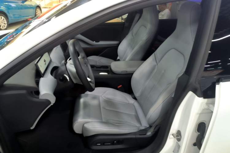 Used Nio ET5T 2023 75 kWh Touring Left Front Seat