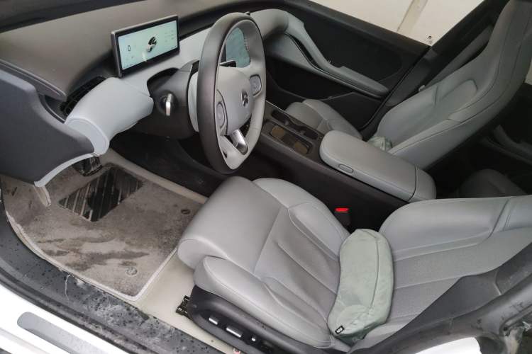 Used Nio ET5T 2023 75 kWh Touring Left Front Seat