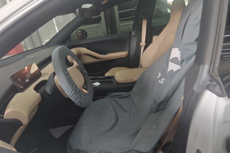 Used Nio ET5T 2023 75 kWh Touring Left Front Seat