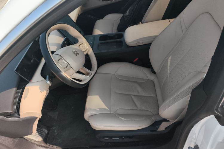 Used Nio ET5T 2023 75 kWh Touring Left Front Seat