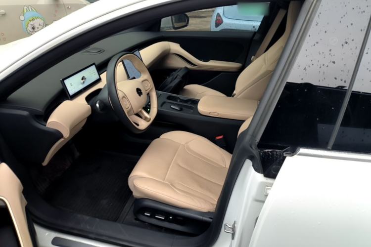 Used Nio ET5T 2023 75 kWh Touring Left Front Seat