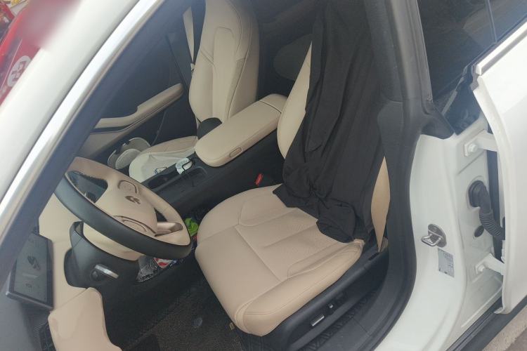 Used Nio ET5T 2023 75 kWh Touring Left Front Seat