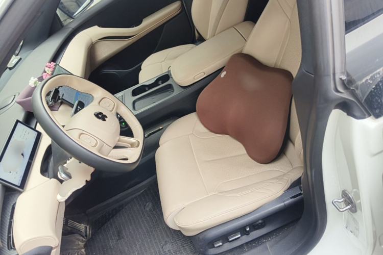 Used Nio ET5T 2023 75 kWh Touring Left Front Seat