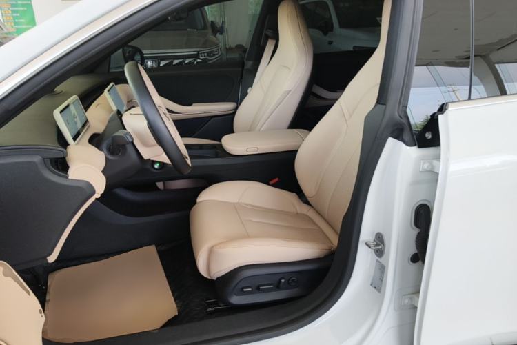 Used Nio ET5T 2023 75 kWh Touring Left Front Seat