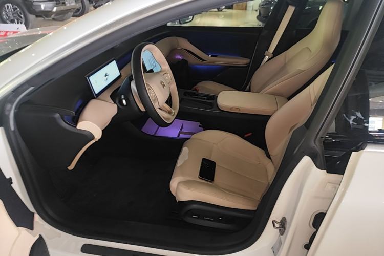 Used Nio ET5T 2023 75 kWh Touring Left Front Seat