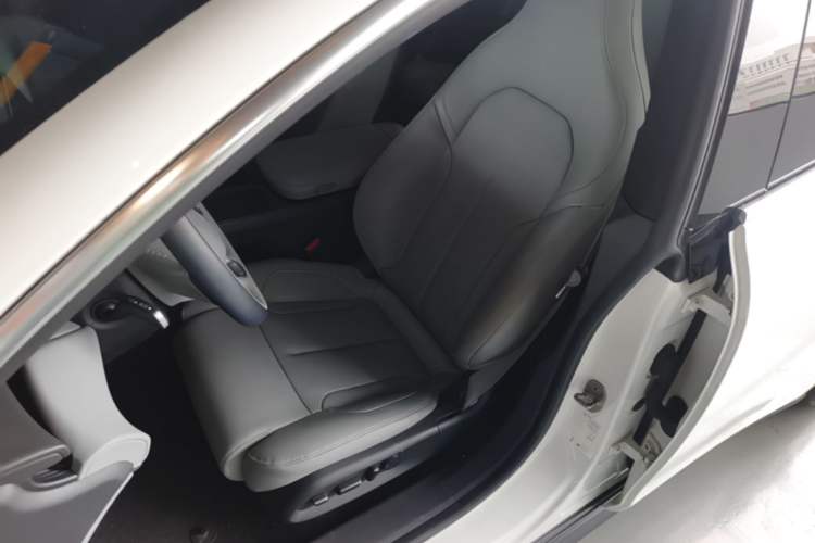 Used Nio ET5T 2023 75 kWh Touring Left Front Seat