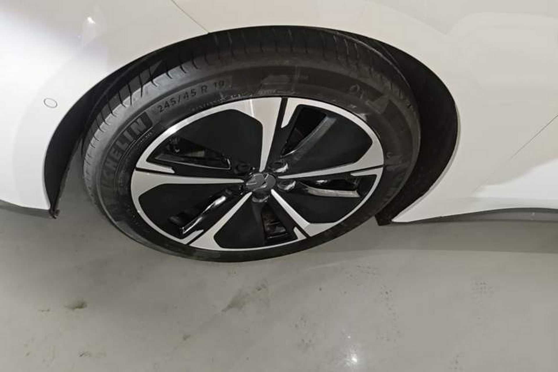 Used Nio ET5T 2023 75 kWh Touring Left Front Wheel Hub