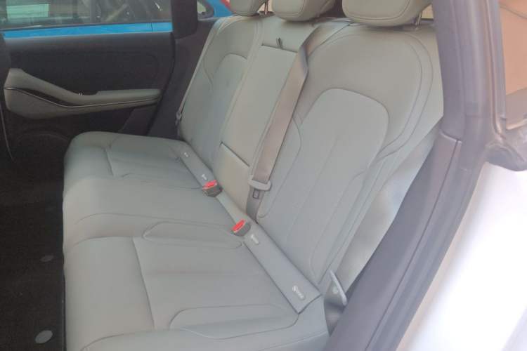 Used Nio ET5T 2023 75 kWh Touring Left Rear Seat
