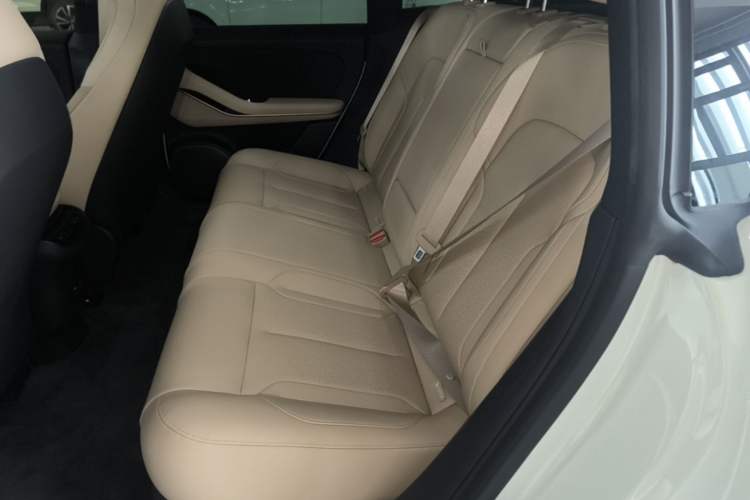 Used Nio ET5T 2023 75 kWh Touring Left Rear Seat