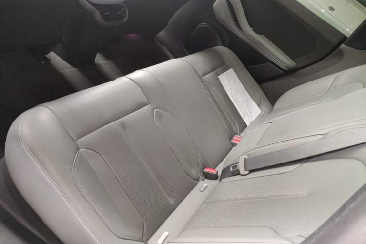 Used Nio ET5T 2023 75 kWh Touring Left Rear Seat