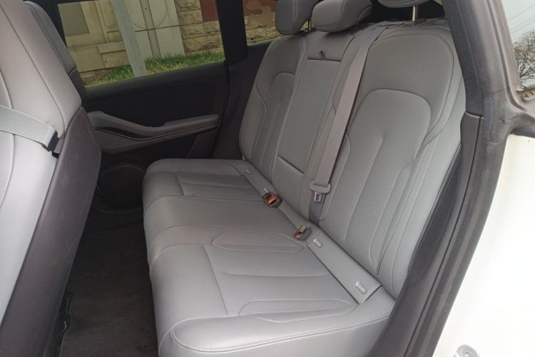 Used Nio ET5T 2023 75 kWh Touring Left Rear Seat