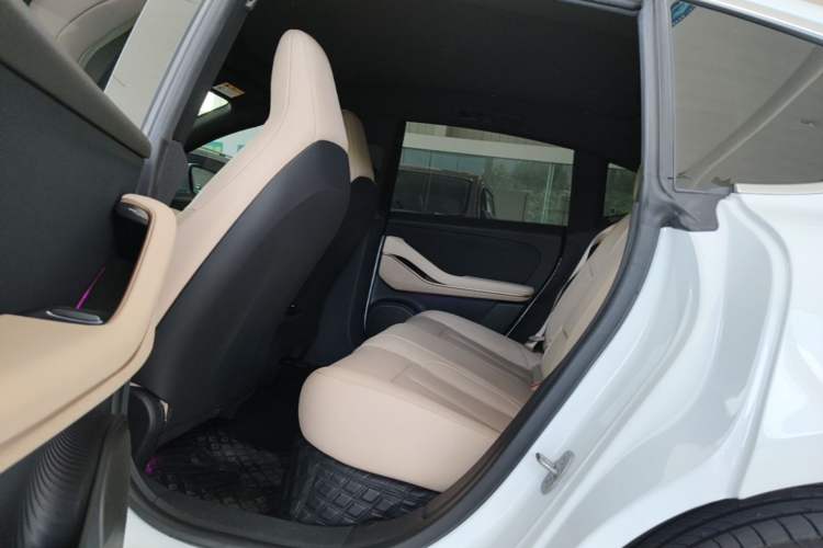 Used Nio ET5T 2023 75 kWh Touring Left Rear Seat