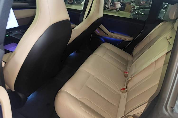 Used Nio ET5T 2023 75 kWh Touring Left Rear Seat