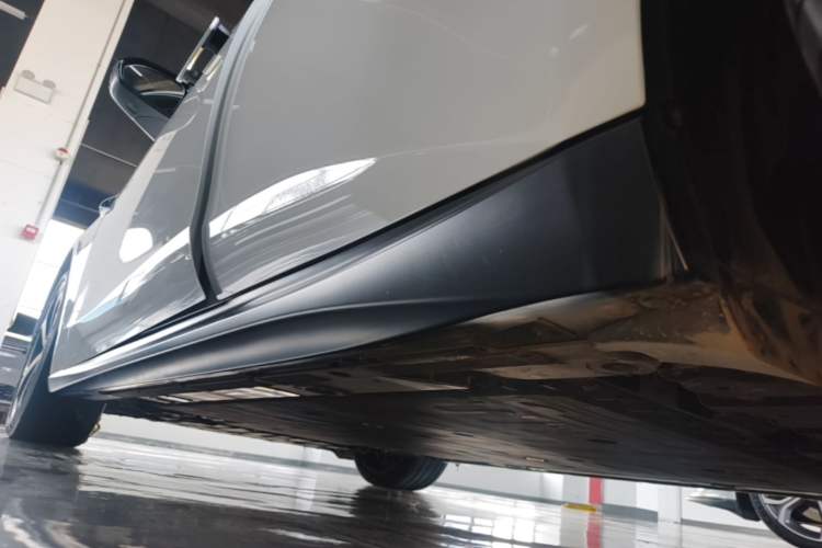 Used Nio ET5T 2023 75 kWh Touring Left Side Sill