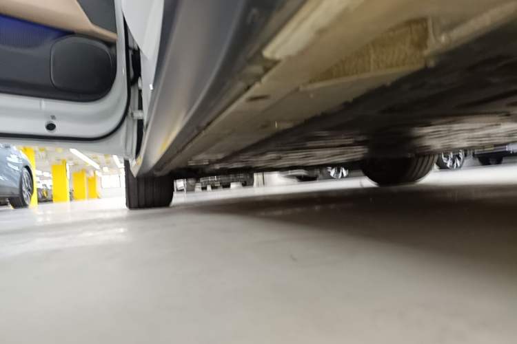 Used Nio ET5T 2023 75 kWh Touring Left Side Sill