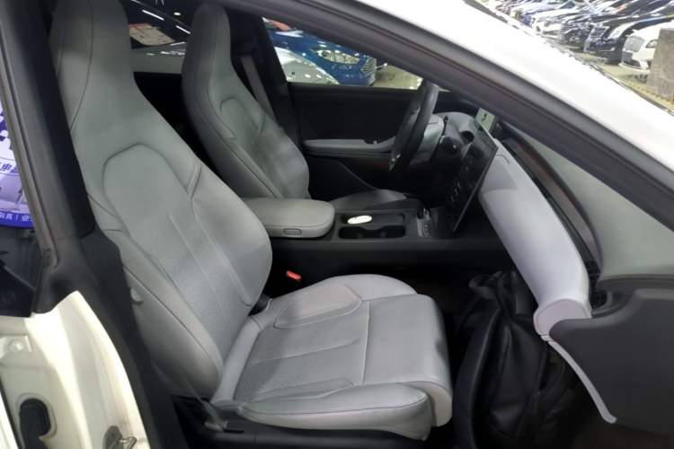 Used Nio ET5T 2023 75 kWh Touring Right Front Seat