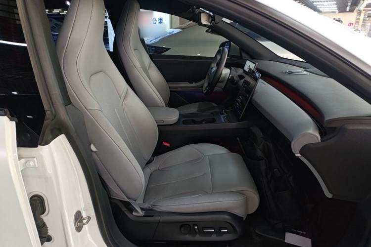 Used Nio ET5T 2023 75 kWh Touring Right Front Seat