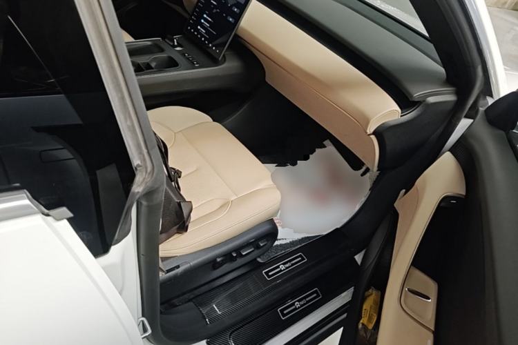 Used Nio ET5T 2023 75 kWh Touring Right Front Seat