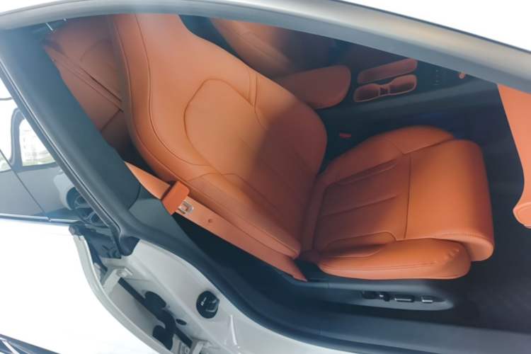 Used Nio ET5T 2023 75 kWh Touring Right Front Seat
