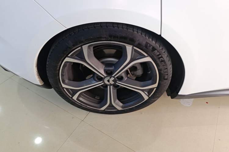 Used Nio ET5T 2023 75 kWh Touring Right Rear Wheel Hub