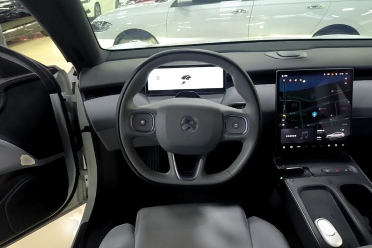 Used Nio ET5T 2023 75 kWh Touring Steering Wheel