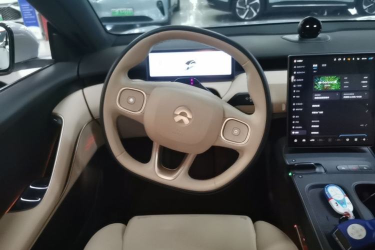 Used Nio ET5T 2023 75 kWh Touring Steering Wheel