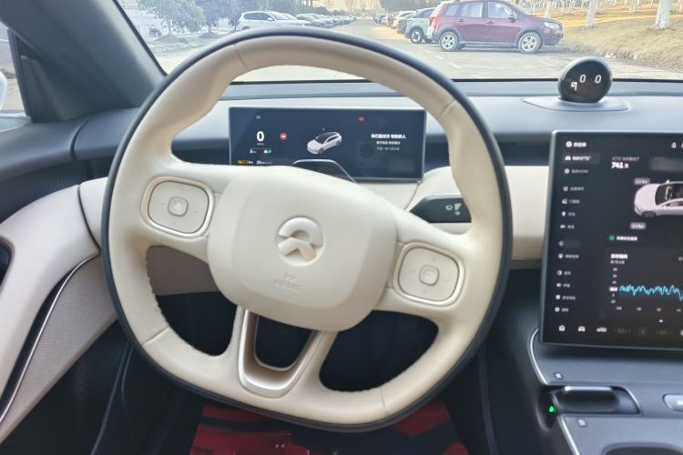 Used Nio ET5T 2023 75 kWh Touring Steering Wheel