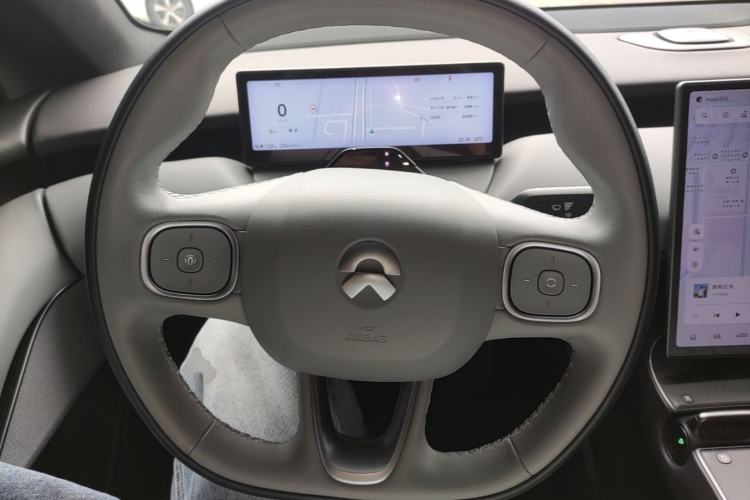 Used Nio ET5T 2023 75 kWh Touring Steering Wheel