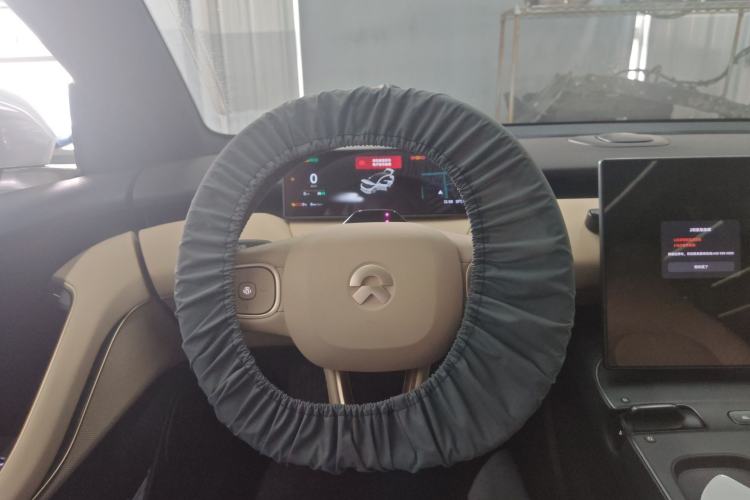 Used Nio ET5T 2023 75 kWh Touring Steering Wheel