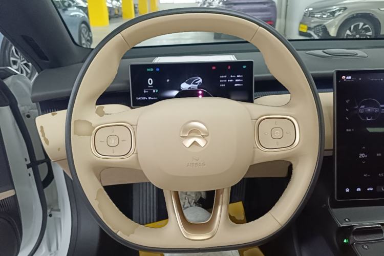 Used Nio ET5T 2023 75 kWh Touring Steering Wheel