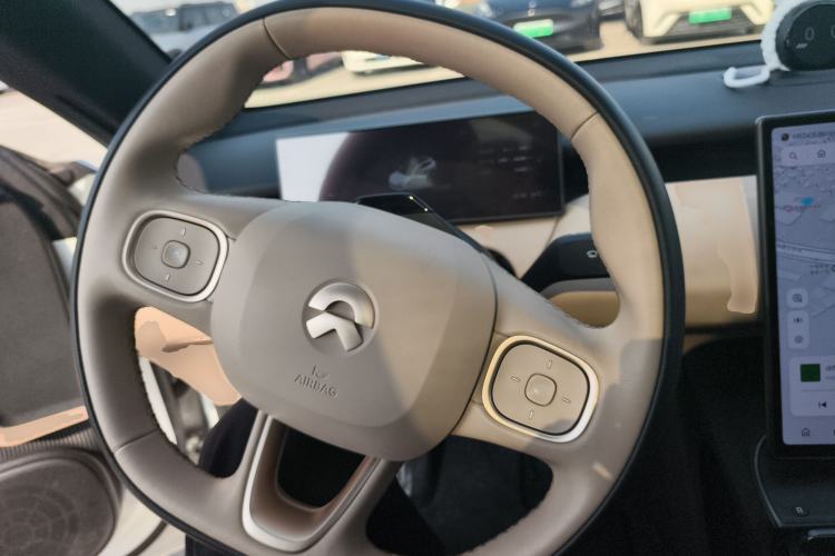 Used Nio ET5T 2023 75 kWh Touring Steering Wheel