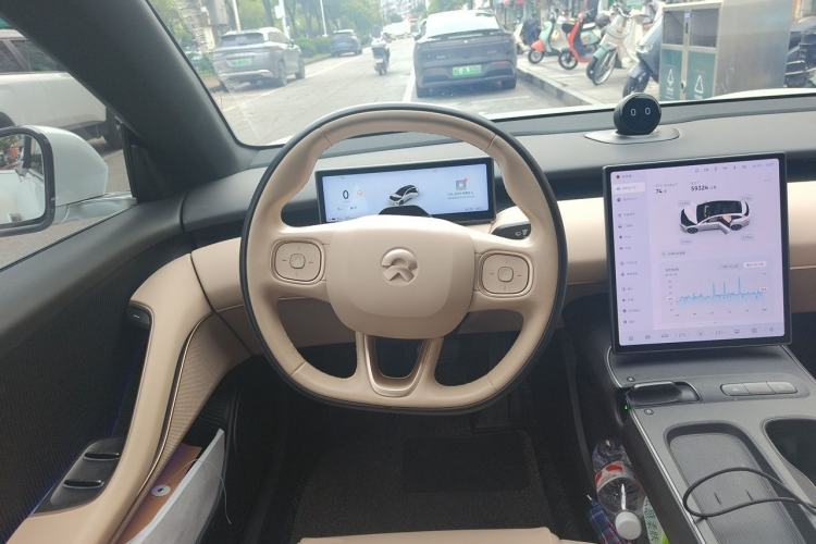Used Nio ET5T 2023 75 kWh Touring Steering Wheel