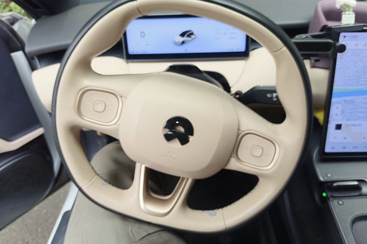 Used Nio ET5T 2023 75 kWh Touring Steering Wheel