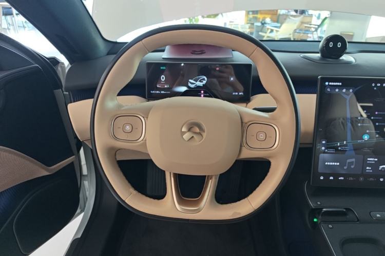 Used Nio ET5T 2023 75 kWh Touring Steering Wheel