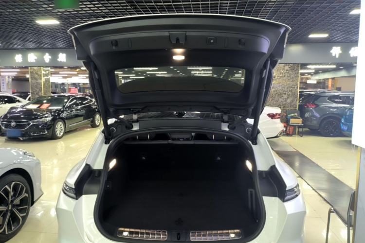 Used Nio ET5T 2023 75 kWh Touring Trunk