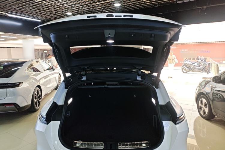 Used Nio ET5T 2023 75 kWh Touring Trunk