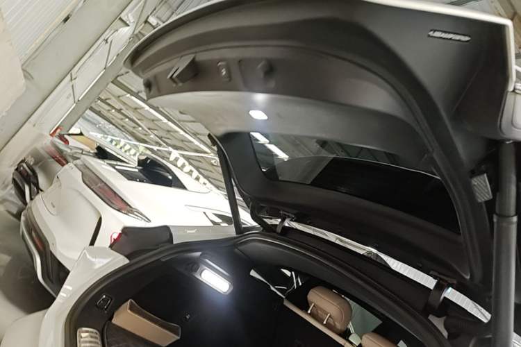 Used Nio ET5T 2023 75 kWh Touring Trunk